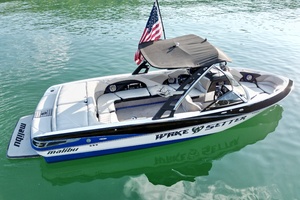 24ft Malibu Yacht For Sale
