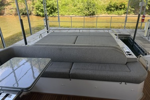 59FT (17.98M) AZIMUT