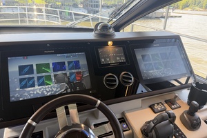 59FT (17.98M) AZIMUT