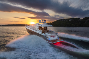 59FT (17.98M) AZIMUT