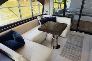 59FT (17.98M) AZIMUT