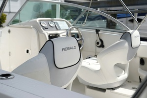 20ft Robalo Yacht For Sale
