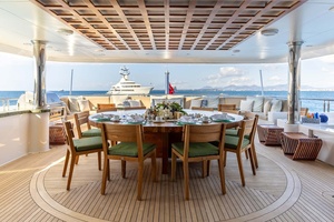Upper Deck Dining