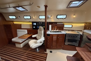 38FT (11.66M) ISLAND PACKET yacht for sale