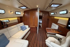 38FT (11.66M) ISLAND PACKET