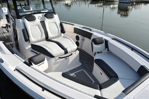 Fish Tales IV 32ft Fountain Yacht For Sale