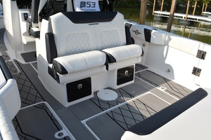 Fish Tales IV 32ft Fountain Yacht For Sale