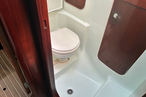 Southern Rain 44ft Beneteau Yacht For Sale
