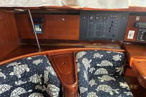 Southern Rain 44ft Beneteau Yacht For Sale