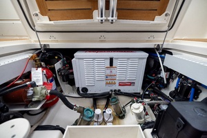 35FT (10.82M) BOSTON WHALER