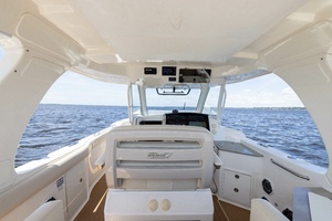 35FT (10.82M) BOSTON WHALER