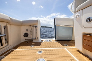35FT (10.82M) BOSTON WHALER