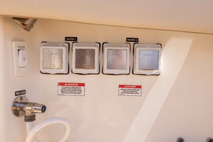 35FT (10.82M) BOSTON WHALER