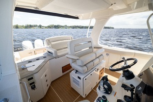 35FT (10.82M) BOSTON WHALER