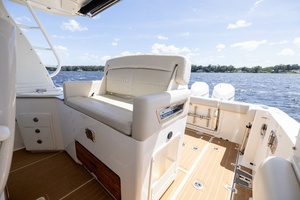 35FT (10.82M) BOSTON WHALER