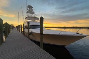 52FT (15.85M) VIKING Worth Avenue Yachts