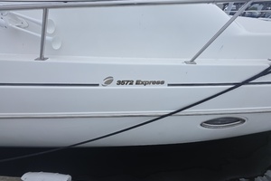 35ft Cruisers Yachts Yacht For Sale