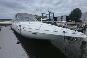 35ft Cruisers Yachts Yacht For Sale