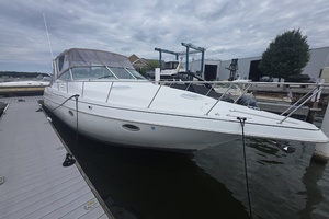 35ft Cruisers Yachts Yacht For Sale