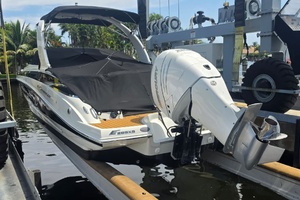 28ft Crownline Yacht For Sale
