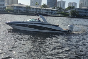 28ft Crownline Yacht For Sale