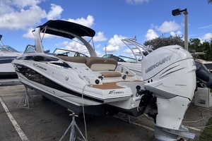28ft Crownline Yacht For Sale