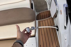 28ft Crownline Yacht For Sale