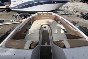 28ft Crownline Yacht For Sale