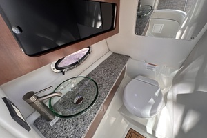 28ft Crownline Yacht For Sale