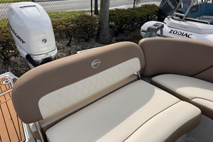28ft Crownline Yacht For Sale