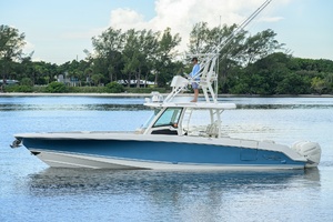 38' Boston Whaler 2018