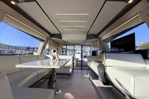57FT (17.37M) FERRETTI YACHTS