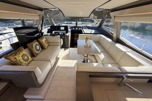 57FT (17.37M) FERRETTI YACHTS