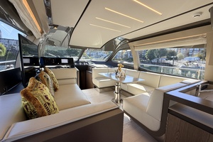 57FT (17.37M) FERRETTI YACHTS