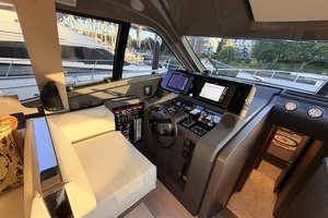 57FT (17.37M) FERRETTI YACHTS