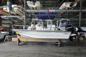17ft Boston Whaler Yacht For Sale