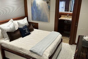 BELLA LISA 100ft Ocean Alexander Yacht For Sale