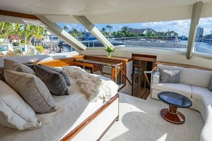 BELLA LISA 100ft Ocean Alexander Yacht For Sale