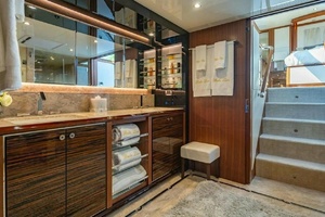 BELLA LISA 100ft Ocean Alexander Yacht For Sale