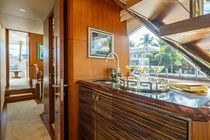 BELLA LISA 100ft Ocean Alexander Yacht For Sale