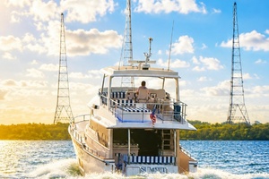 SUMMIT 54 Worth Avenue Yachts