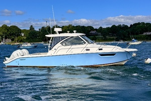 Bluebird Skies 34ft Pursuit Yacht For Sale