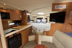 30ft Cruisers Yachts Yacht For Sale