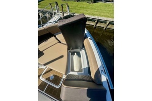 28ft Monterey Yacht For Sale