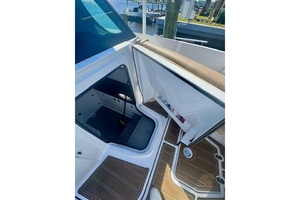 28ft Monterey Yacht For Sale