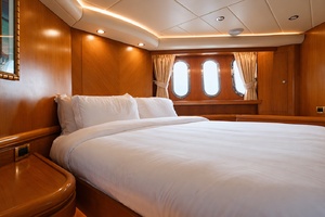62ft Horizon Yacht For Sale