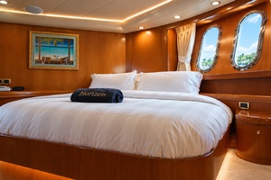 62ft Horizon Yacht For Sale