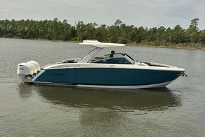 33ft Cobalt Yacht For Sale