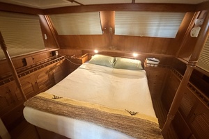 43ft Albin Yacht For Sale