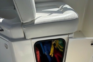 Pourhouse 32ft Bayliner Yacht For Sale